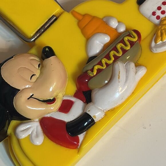 Vintage Hoan Disney’s Yellow Chef Mickey Mouse With Hot Dog Food Bag Clip - Picture 6 of 9
